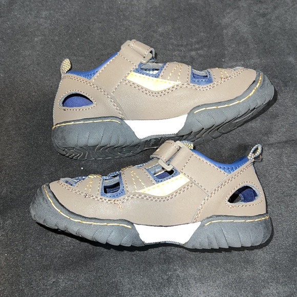 Eddie Bauer Toddler Boy Brown/Navy Boy Bungee Bump Velcro Closed Toe Sandals - Picture 6 of 8